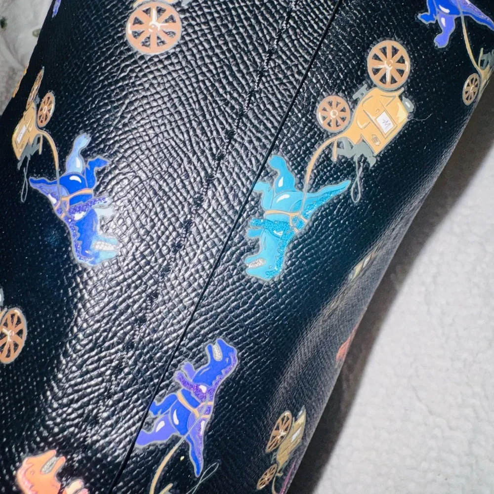 COACH REXY & CARRIAGE  BLACK/MULTI LEATHER repeat Glitter tote. Rare! - Picture 10 of 15